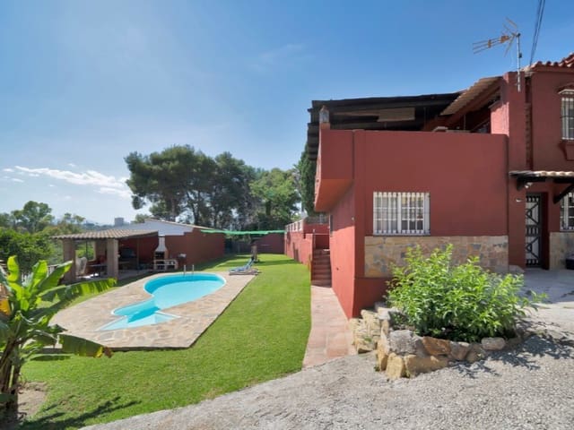 7 bedroom Villa for sale in Marbella Centro, Marbella - € 3,250,000 (Ref: 9576508)