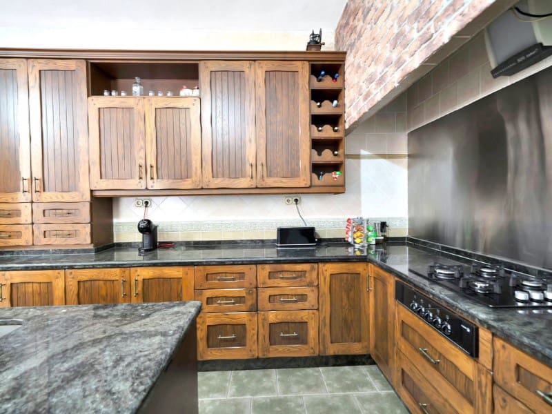 7 bedroom Villa for sale in Marbella - € 3,250,000 (Ref: 9576508)