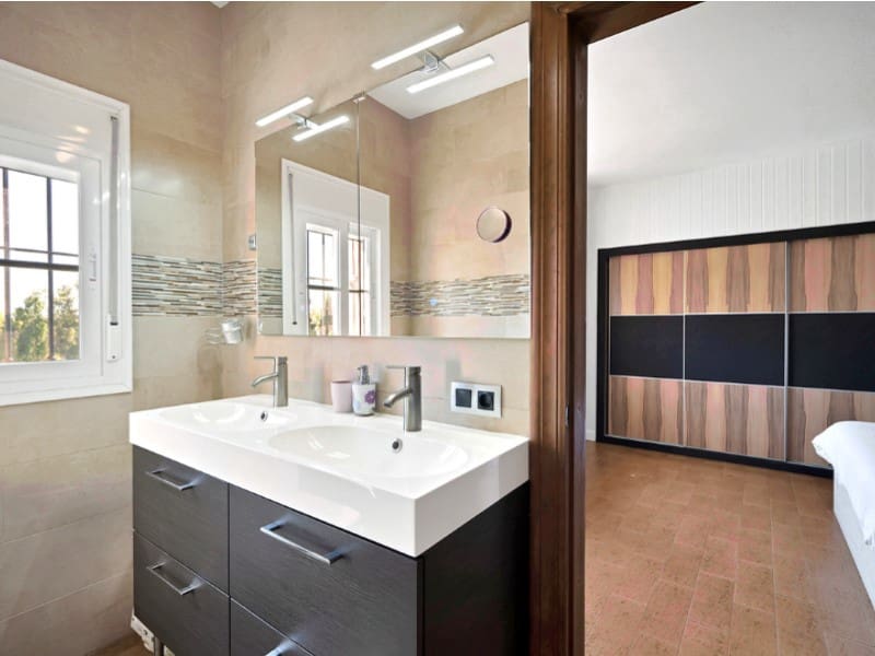 7 bedroom Villa for sale in Marbella - € 3,250,000 (Ref: 9576508)