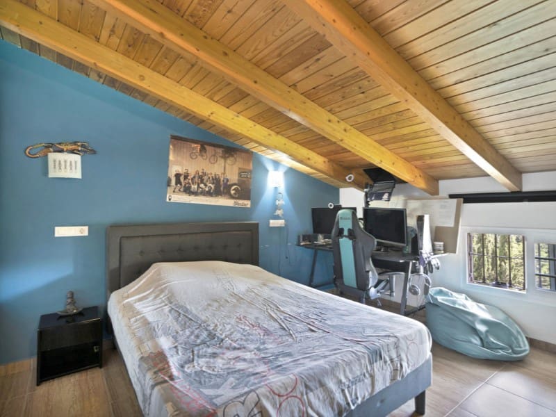 7 bedroom Villa for sale in Marbella - € 3,250,000 (Ref: 9576508)