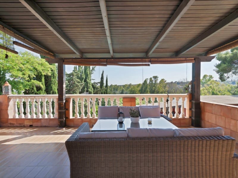 7 bedroom Villa for sale in Marbella - € 3,250,000 (Ref: 9576508)