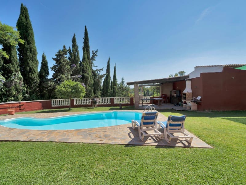 7 bedroom Villa for sale in Marbella - € 3,250,000 (Ref: 9576508)