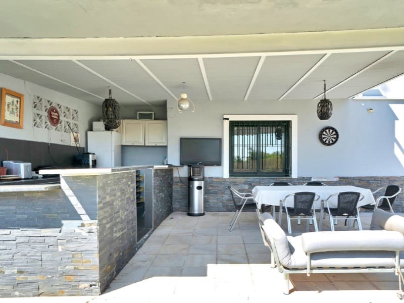 7 bedroom Villa for sale in Marbella - € 3,250,000 (Ref: 9576508)