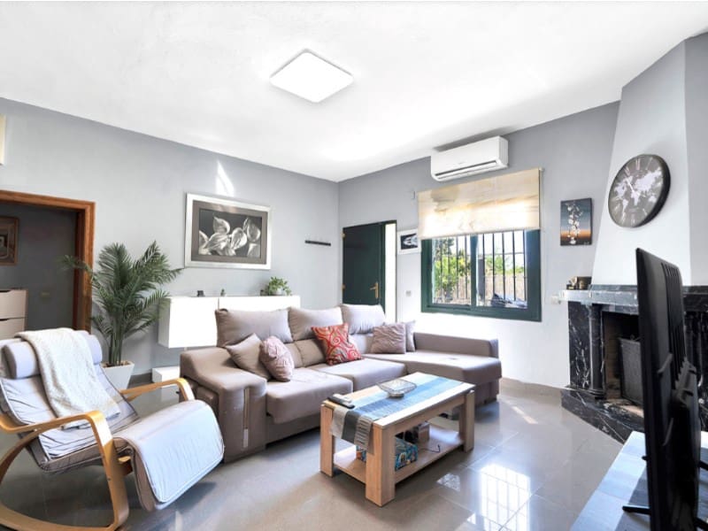 7 bedroom Villa for sale in Marbella - € 3,250,000 (Ref: 9576508)