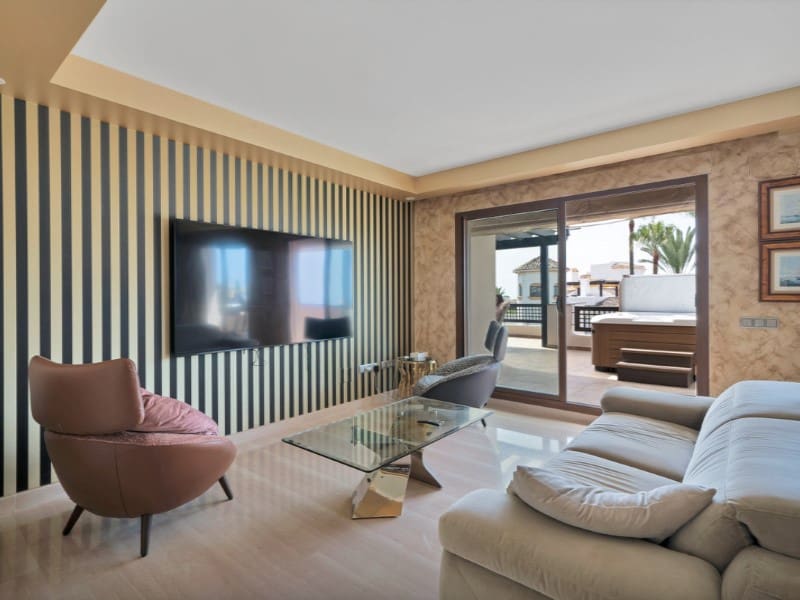 3 makuuhuone Huoneisto myytävänä paikassa Nueva Andalucia - 1 550 000 € (Ref: 9576510)