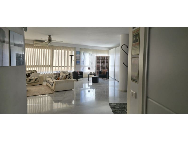 2 bedroom Apartment for sale in Marbella with pool - € 1,250,000 (Ref: 9576511)