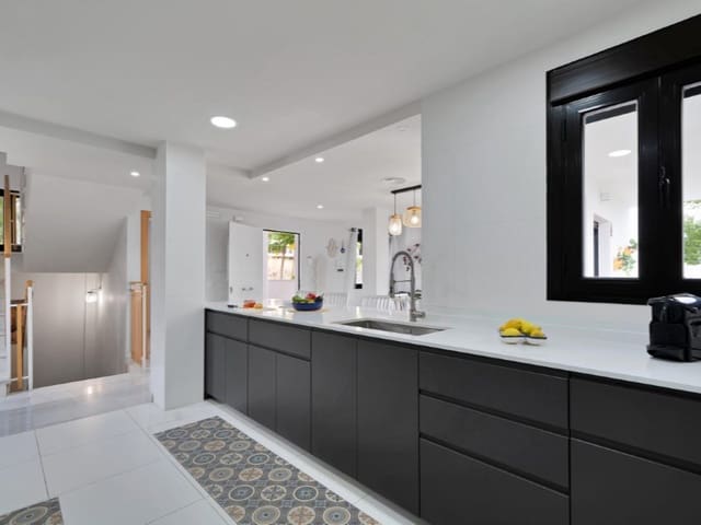 3 makuuhuone Huvila myytävänä paikassa Riviera del Sol, Mijas - 549 000 € (Ref: 9576513)