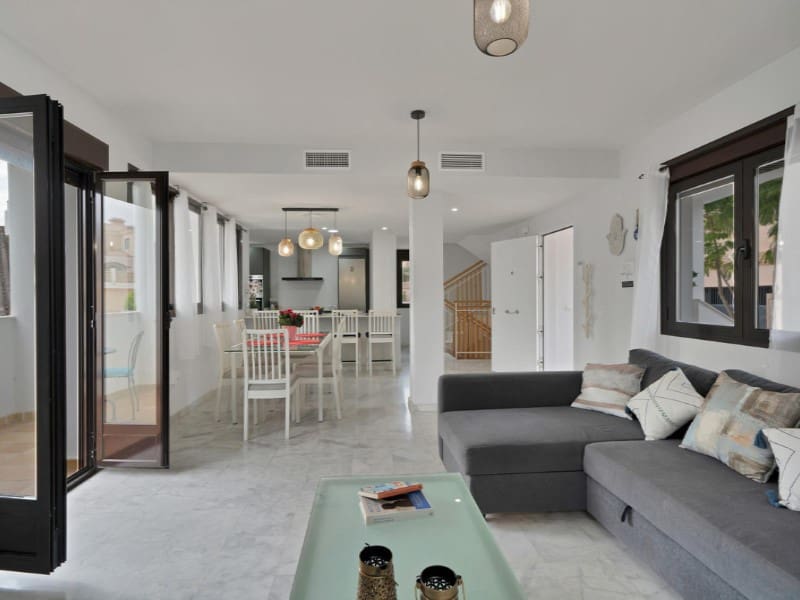 3 makuuhuone Huvila myytävänä paikassa Riviera del Sol - 549 000 € (Ref: 9576513)