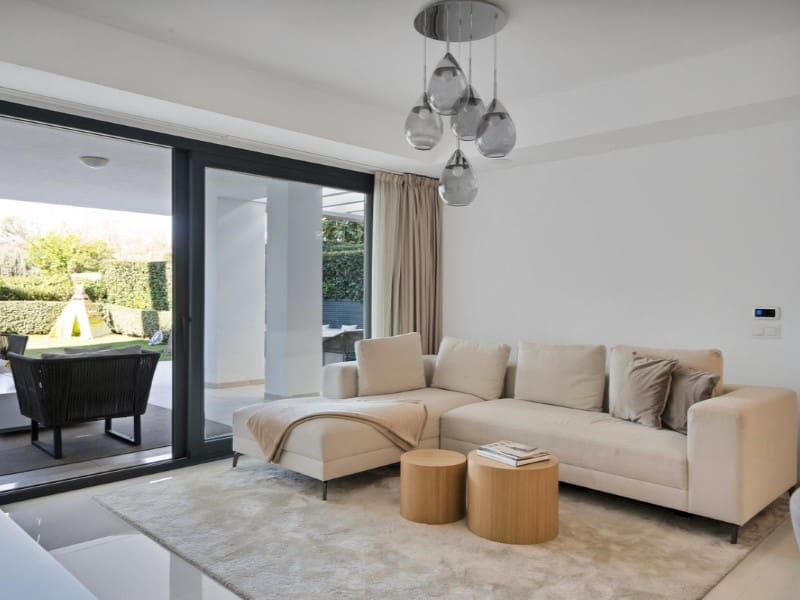 3 sypialnia Apartament na sprzedaż w Estepona z basenem - 895 000 € (Ref: 9576517)