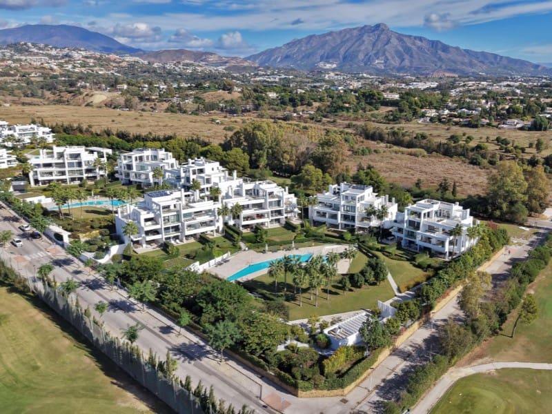 3 sypialnia Apartament na sprzedaż w Estepona z basenem - 895 000 € (Ref: 9576517)