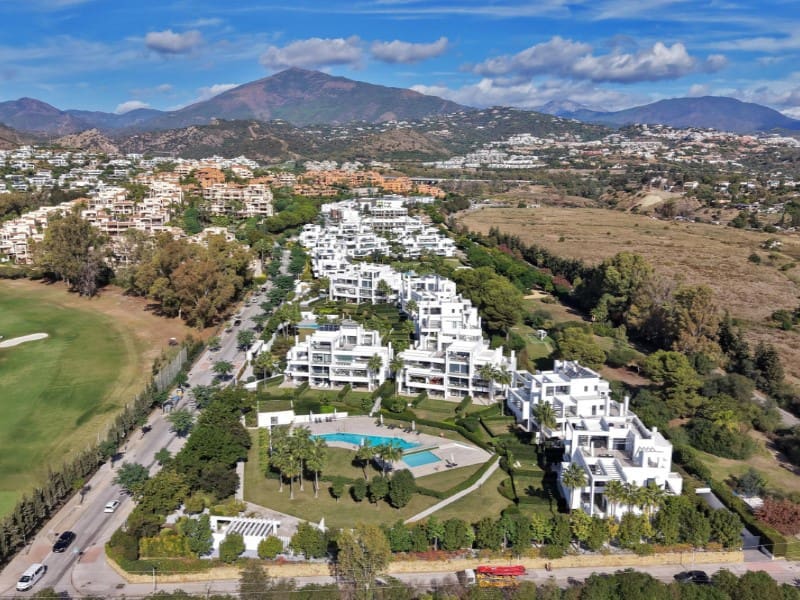 3 sypialnia Apartament na sprzedaż w Estepona z basenem - 895 000 € (Ref: 9576517)