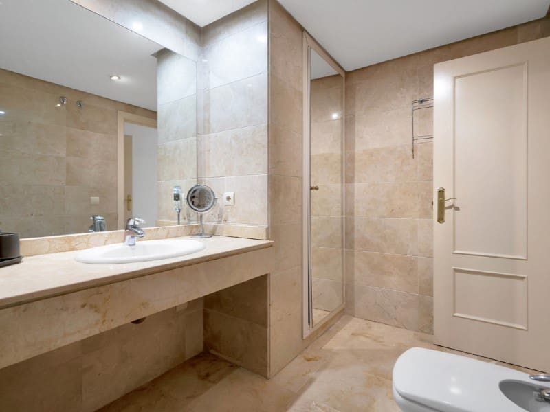 2 sovrum Lägenhet till salu i Golden Mile med pool - 575 000 € (Ref: 9576519)