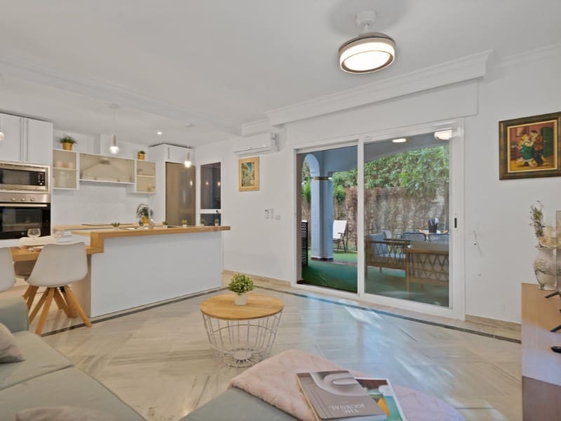 2 sovrum Lägenhet till salu i Golden Mile med pool - 575 000 € (Ref: 9576519)