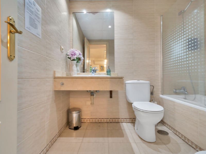 2 sovrum Lägenhet till salu i Golden Mile med pool - 575 000 € (Ref: 9576519)