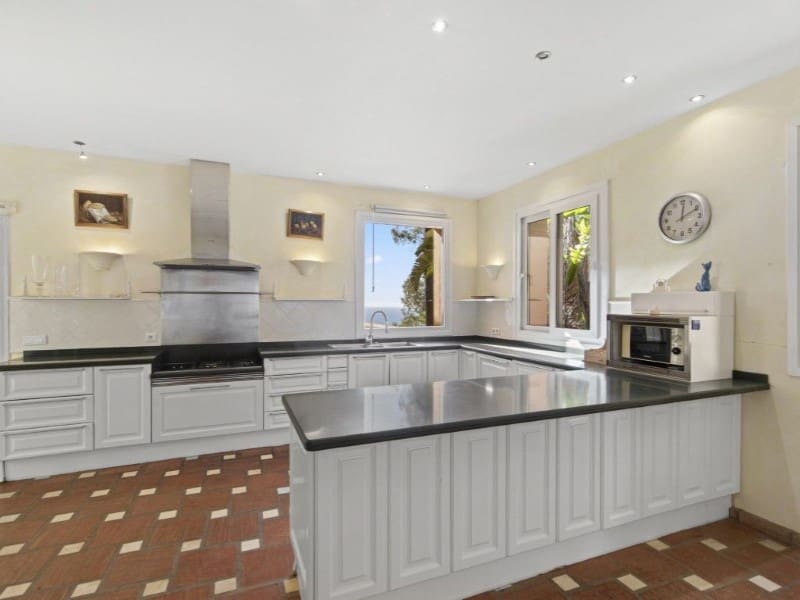 5 Zimmer Villa zu verkaufen in Marbella mit Pool - 1.450.000 € (Ref: 9576520)