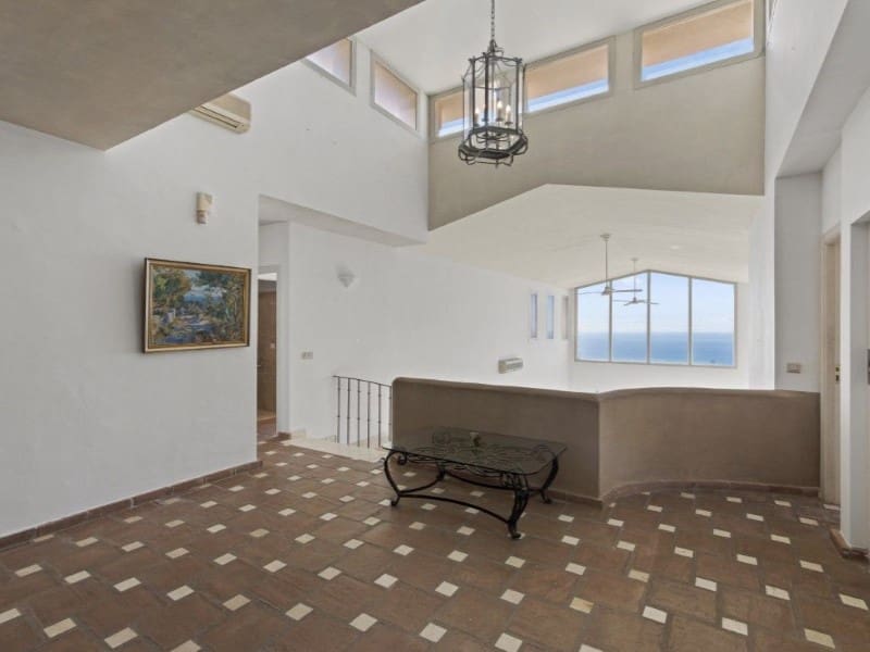 5 Zimmer Villa zu verkaufen in Marbella mit Pool - 1.450.000 € (Ref: 9576520)