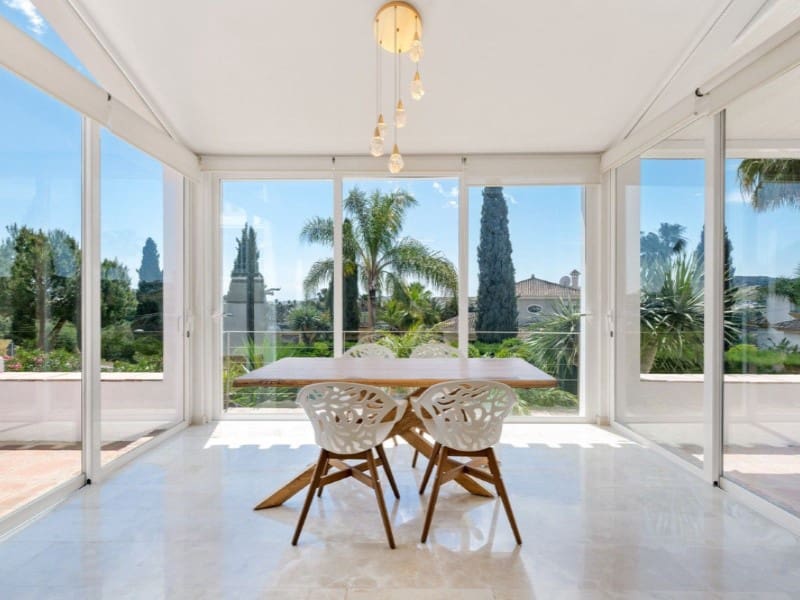 Chalet de 4 habitaciones en Mijas Golf en venta con piscina - 1.380.000 € (Ref: 9576521)