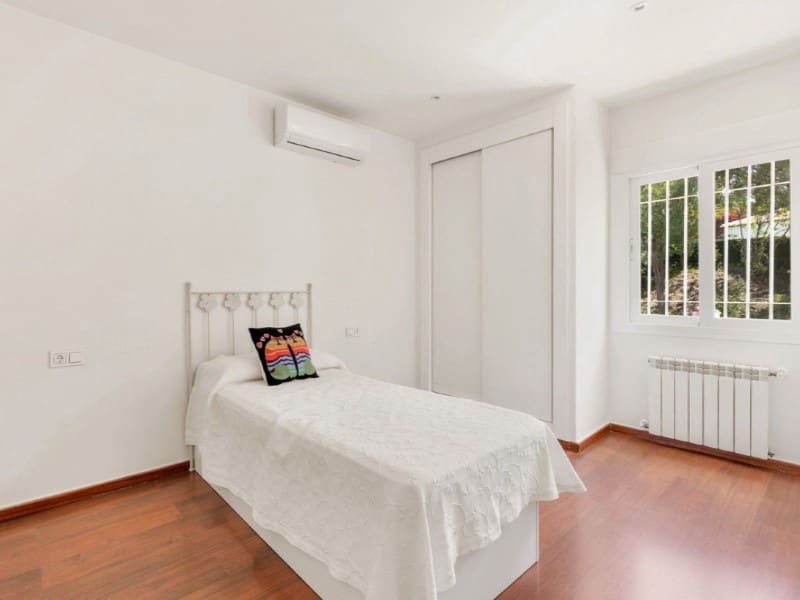 Chalet de 4 habitaciones en Mijas Golf en venta con piscina - 1.380.000 € (Ref: 9576521)