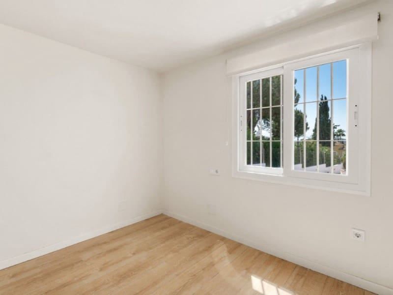 Chalet de 4 habitaciones en Mijas Golf en venta con piscina - 1.380.000 € (Ref: 9576521)