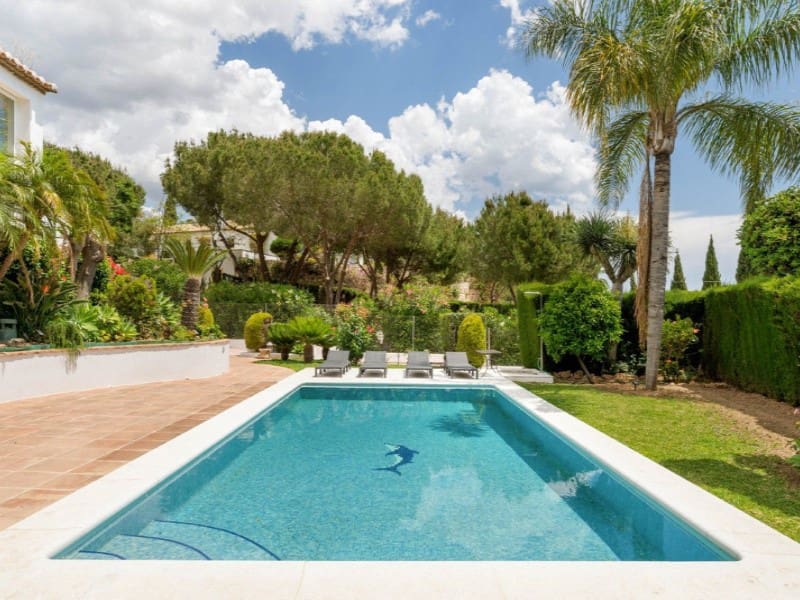 Chalet de 4 habitaciones en Mijas Golf en venta con piscina - 1.380.000 € (Ref: 9576521)