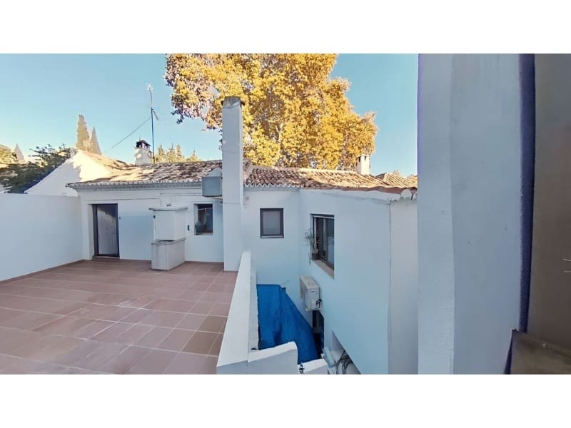 3 soveværelse Semi-Rækkehus til salg i Los Monteros - € 1.150.000 (Ref: 9576523)