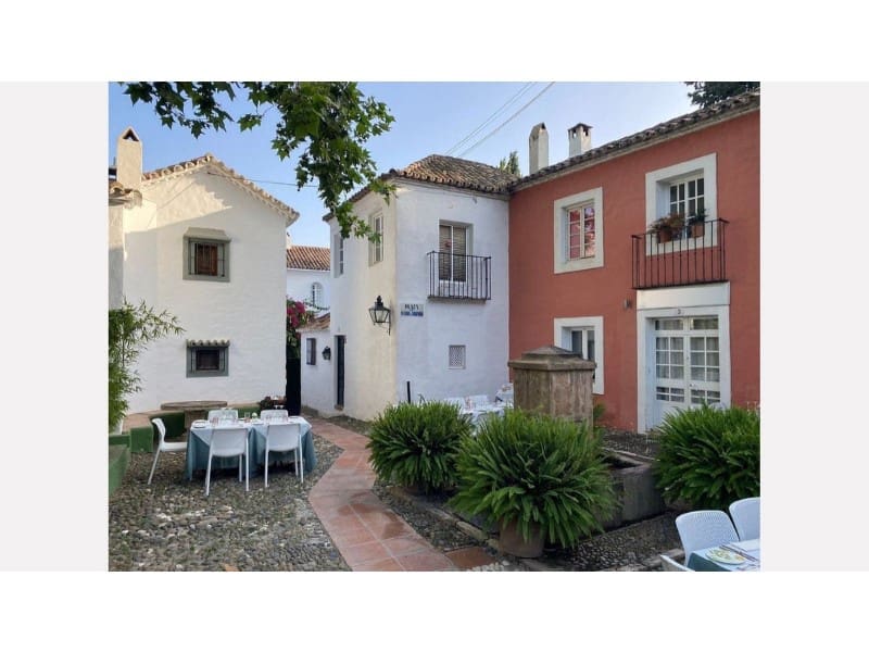 3 soveværelse Semi-Rækkehus til salg i Los Monteros - € 1.150.000 (Ref: 9576523)