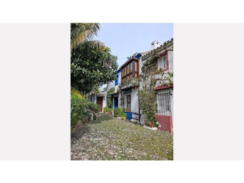 3 soveværelse Semi-Rækkehus til salg i Los Monteros - € 1.150.000 (Ref: 9576523)