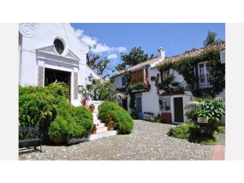 3 soveværelse Semi-Rækkehus til salg i Los Monteros - € 1.150.000 (Ref: 9576523)