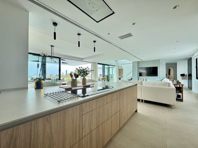 6 quarto Moradia para venda em Atalaya-Isdabe, Estepona com piscina - 2 980 000 € (Ref: 9576526)