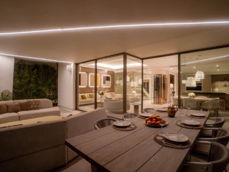 4 sypialnia Willa na sprzedaż w Nueva Andalucia z basenem - 4 495 000 € (Ref: 9576527)