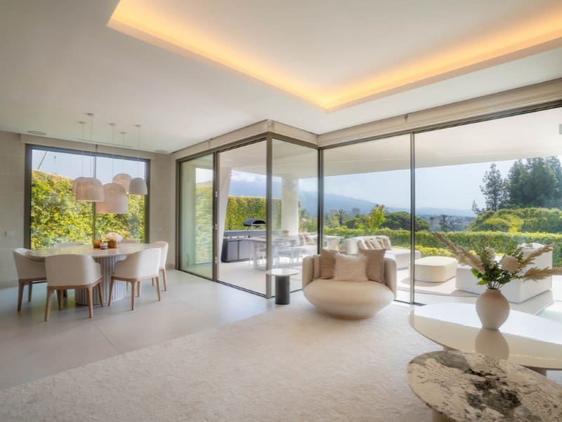 4 sypialnia Willa na sprzedaż w Nueva Andalucia z basenem - 4 495 000 € (Ref: 9576527)