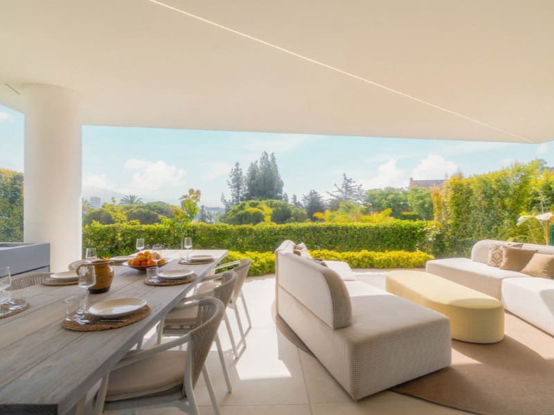 4 sypialnia Willa na sprzedaż w Nueva Andalucia z basenem - 4 495 000 € (Ref: 9576527)