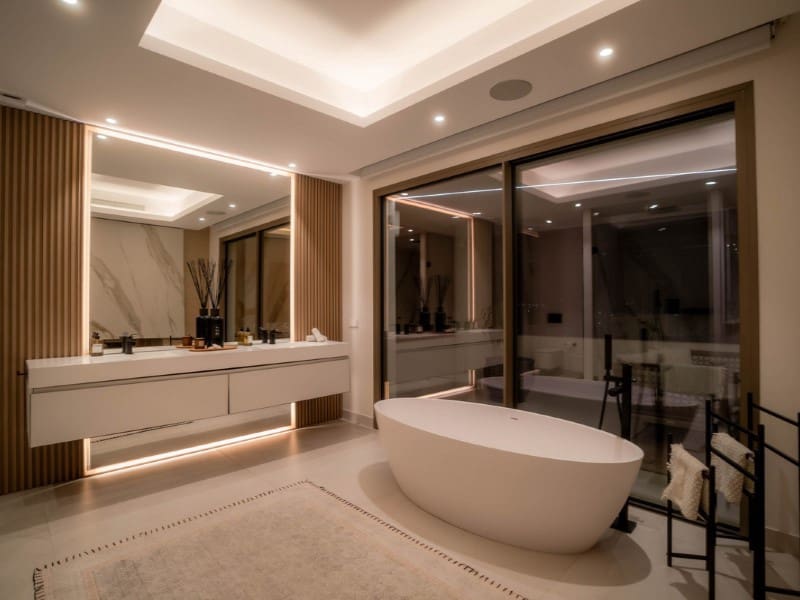 4 sypialnia Willa na sprzedaż w Nueva Andalucia z basenem - 4 495 000 € (Ref: 9576527)