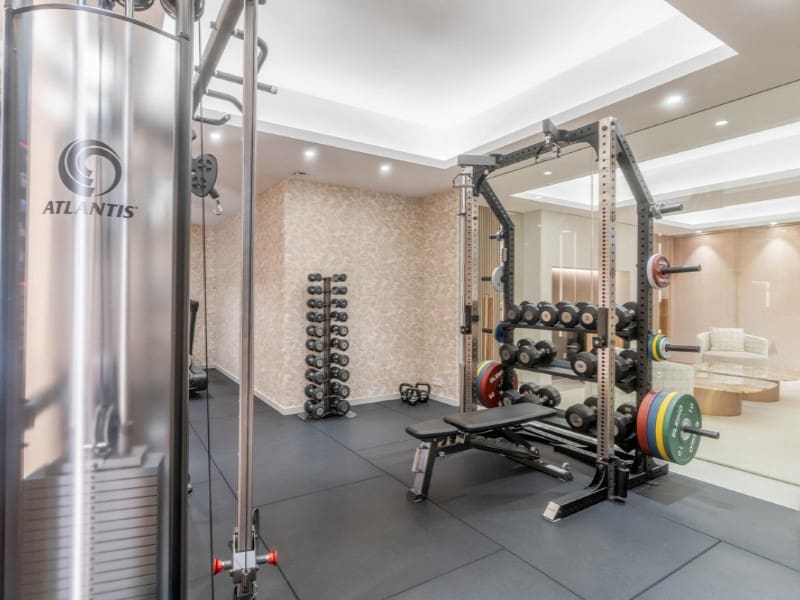 4 sypialnia Willa na sprzedaż w Nueva Andalucia z basenem - 4 495 000 € (Ref: 9576527)