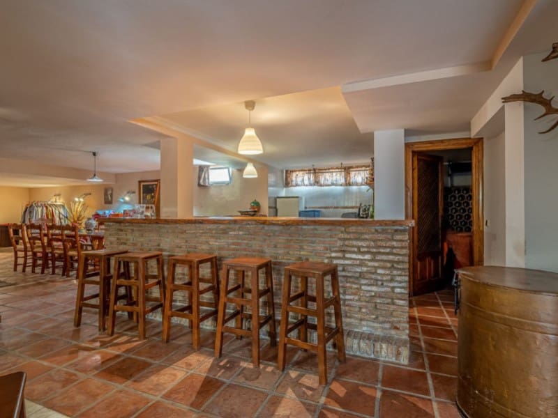 4 makuuhuone Huvila myytävänä paikassa Benalmadena mukana uima-altaan - 2 850 000 € (Ref: 9578716)