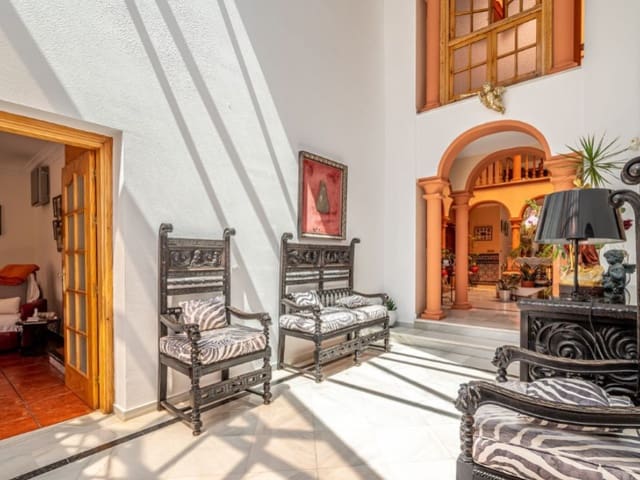 4 makuuhuone Huvila myytävänä paikassa Benalmádena pueblo, Benalmádena mukana uima-altaan - 2 850 000 € (Ref: 9578716)