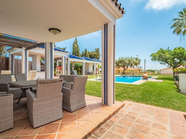4 makuuhuone Huvila myytävänä paikassa Benalmádena pueblo, Benalmádena mukana uima-altaan - 2 850 000 € (Ref: 9578716)