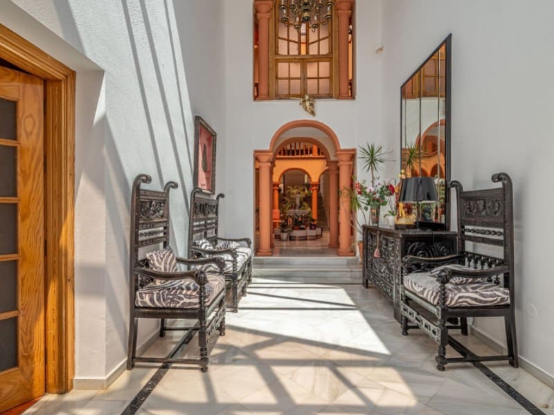 4 makuuhuone Huvila myytävänä paikassa Benalmadena mukana uima-altaan - 2 850 000 € (Ref: 9578716)