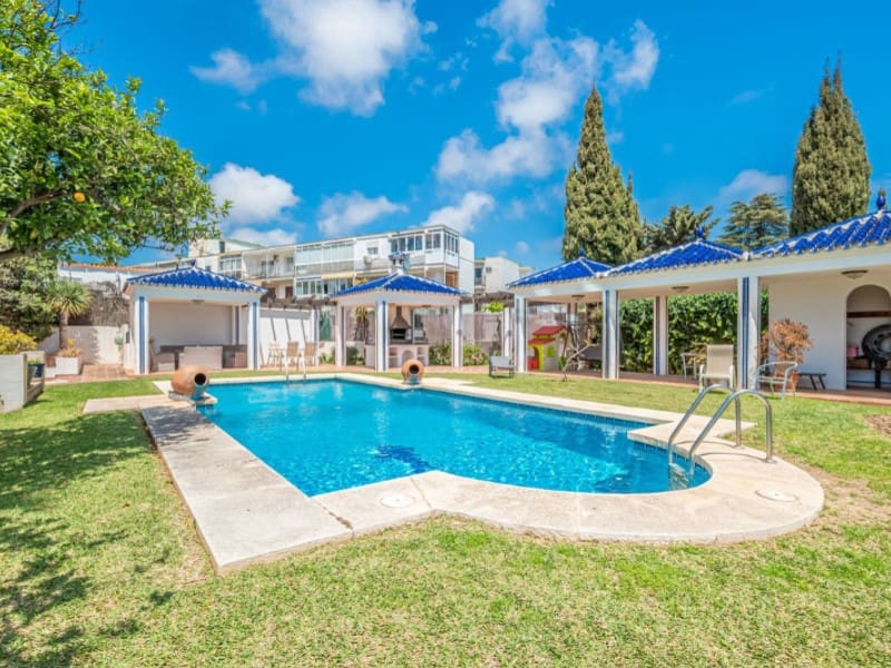 4 makuuhuone Huvila myytävänä paikassa Benalmadena mukana uima-altaan - 2 850 000 € (Ref: 9578716)