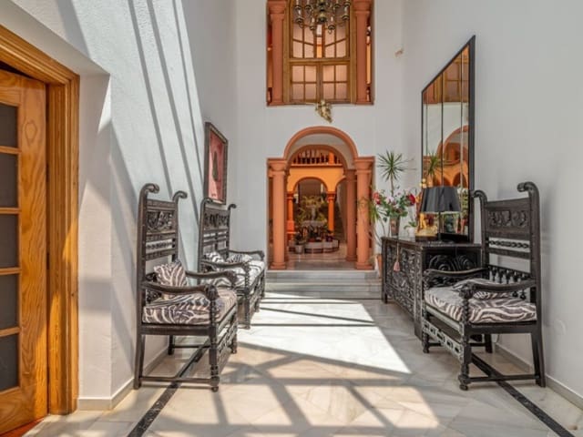 4 makuuhuone Huvila myytävänä paikassa Benalmádena pueblo, Benalmádena mukana uima-altaan - 2 850 000 € (Ref: 9578716)