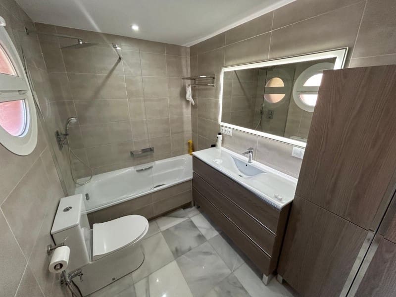 4 slaapkamer Villa te koop in El Paraiso met zwembad - € 700.000 (Ref: 9578720)