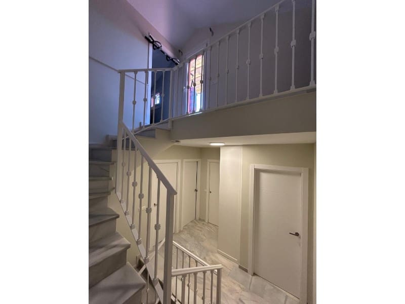 4 slaapkamer Villa te koop in El Paraiso met zwembad - € 700.000 (Ref: 9578720)