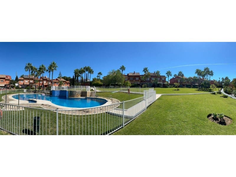 4 slaapkamer Villa te koop in El Paraiso met zwembad - € 700.000 (Ref: 9578720)