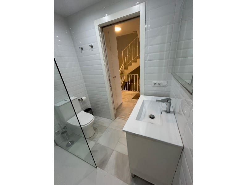 4 slaapkamer Villa te koop in El Paraiso met zwembad - € 700.000 (Ref: 9578720)