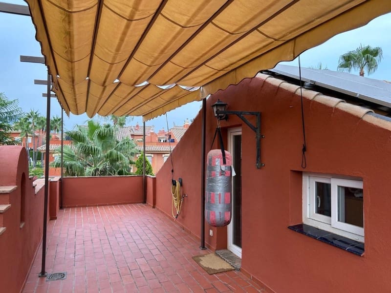 4 slaapkamer Villa te koop in El Paraiso met zwembad - € 700.000 (Ref: 9578720)
