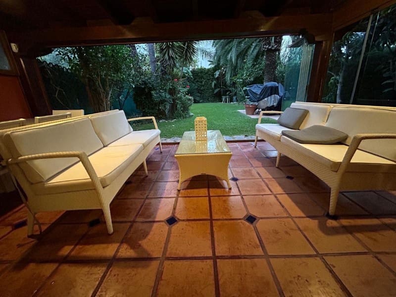 4 slaapkamer Villa te koop in El Paraiso met zwembad - € 700.000 (Ref: 9578720)