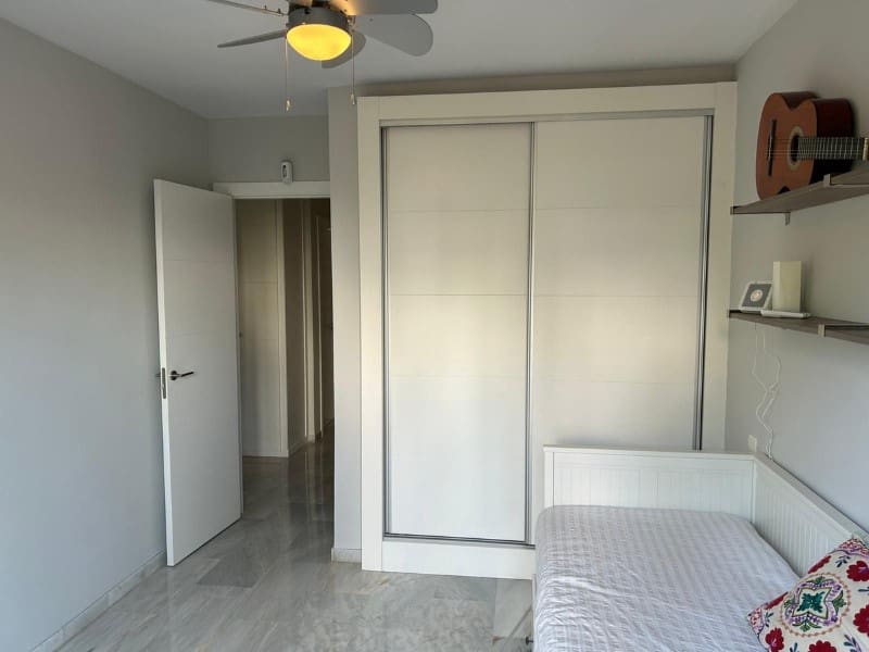 4 slaapkamer Villa te koop in El Paraiso met zwembad - € 700.000 (Ref: 9578720)