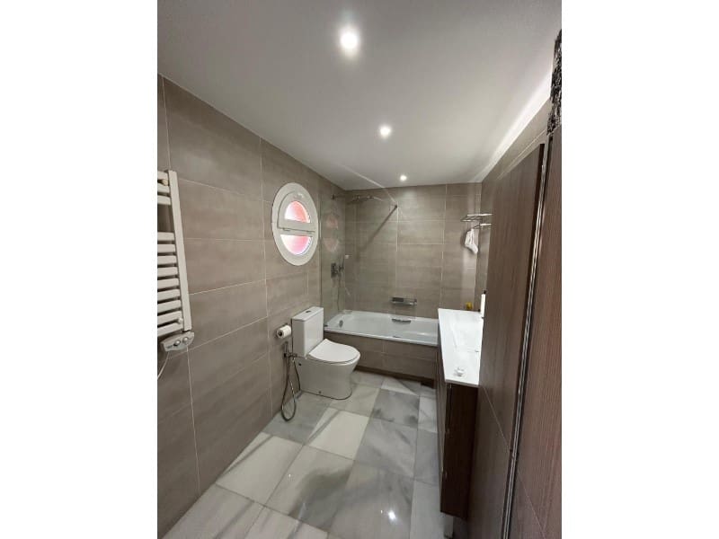 4 slaapkamer Villa te koop in El Paraiso met zwembad - € 700.000 (Ref: 9578720)