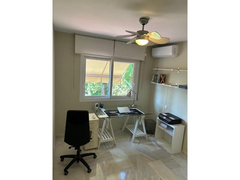 4 slaapkamer Villa te koop in El Paraiso met zwembad - € 700.000 (Ref: 9578720)