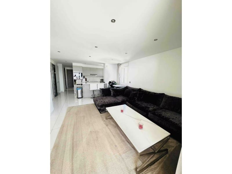 2 bedroom Apartment for sale in Marbella - € 1,650,000 (Ref: 9578721)